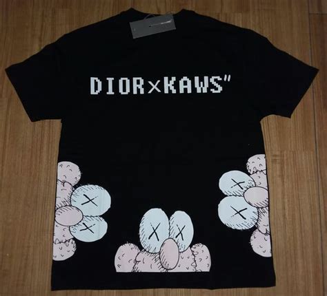 t shirt dior kaws|KAWS Dior clothing.